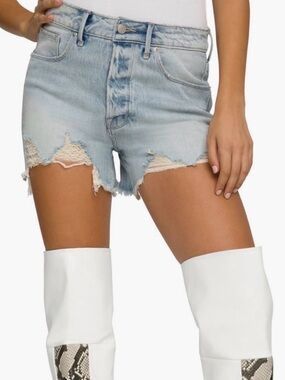 Good American Bombshell Distressed Denim Shorts